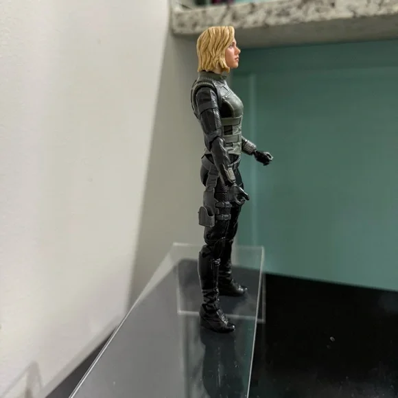 HASBRO MARVEL LEGENDS AVENGERS INFINITY WAR BLACK WIDOW - Picture 3 of 6